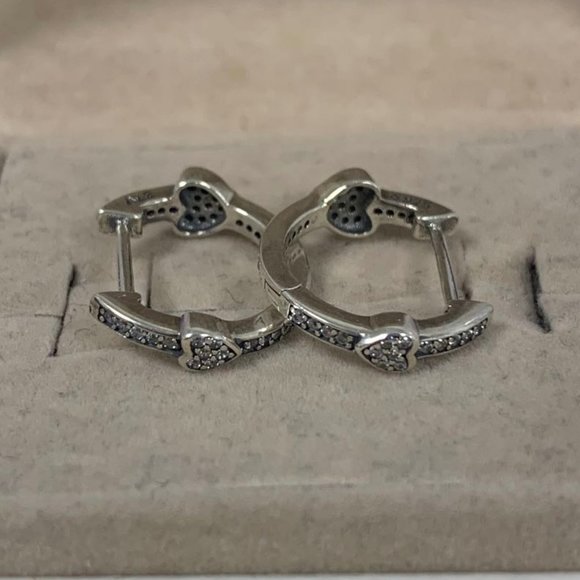 Pandora Pavé Heart Hoop Earrings - Picture 15 of 16